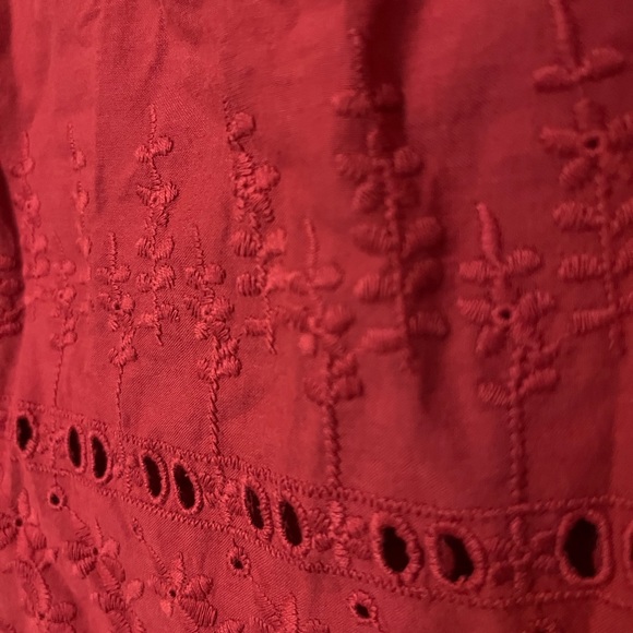 Cropped dark red embroidered blouse. Size M - Picture 2 of 4